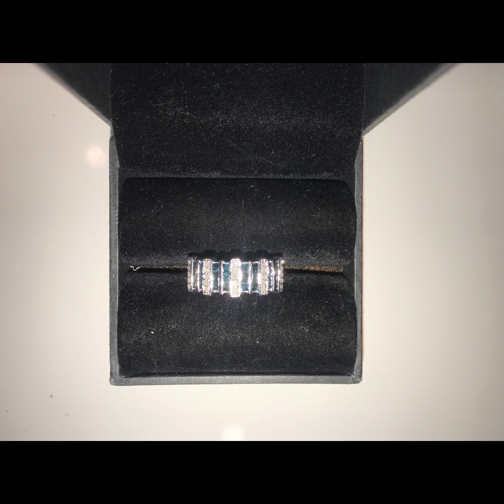 Blue and white diamond ring